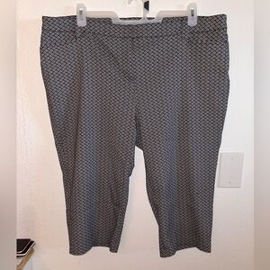 Plus Size Women Capris